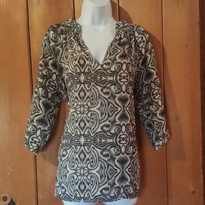 Adorable Black and White Tunic!